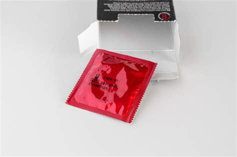 Blowjob ohne Kondom gegen Aufpreis Begleiten Gries